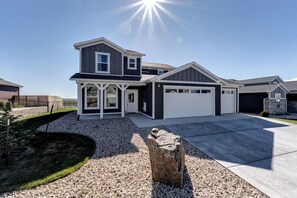Exterior - Executive Stay for Work & Family (Rapid City)
