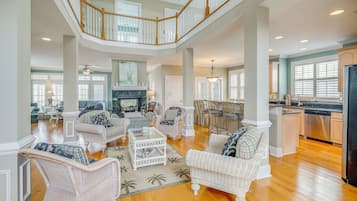 House (4 Bedrooms) | Front of property