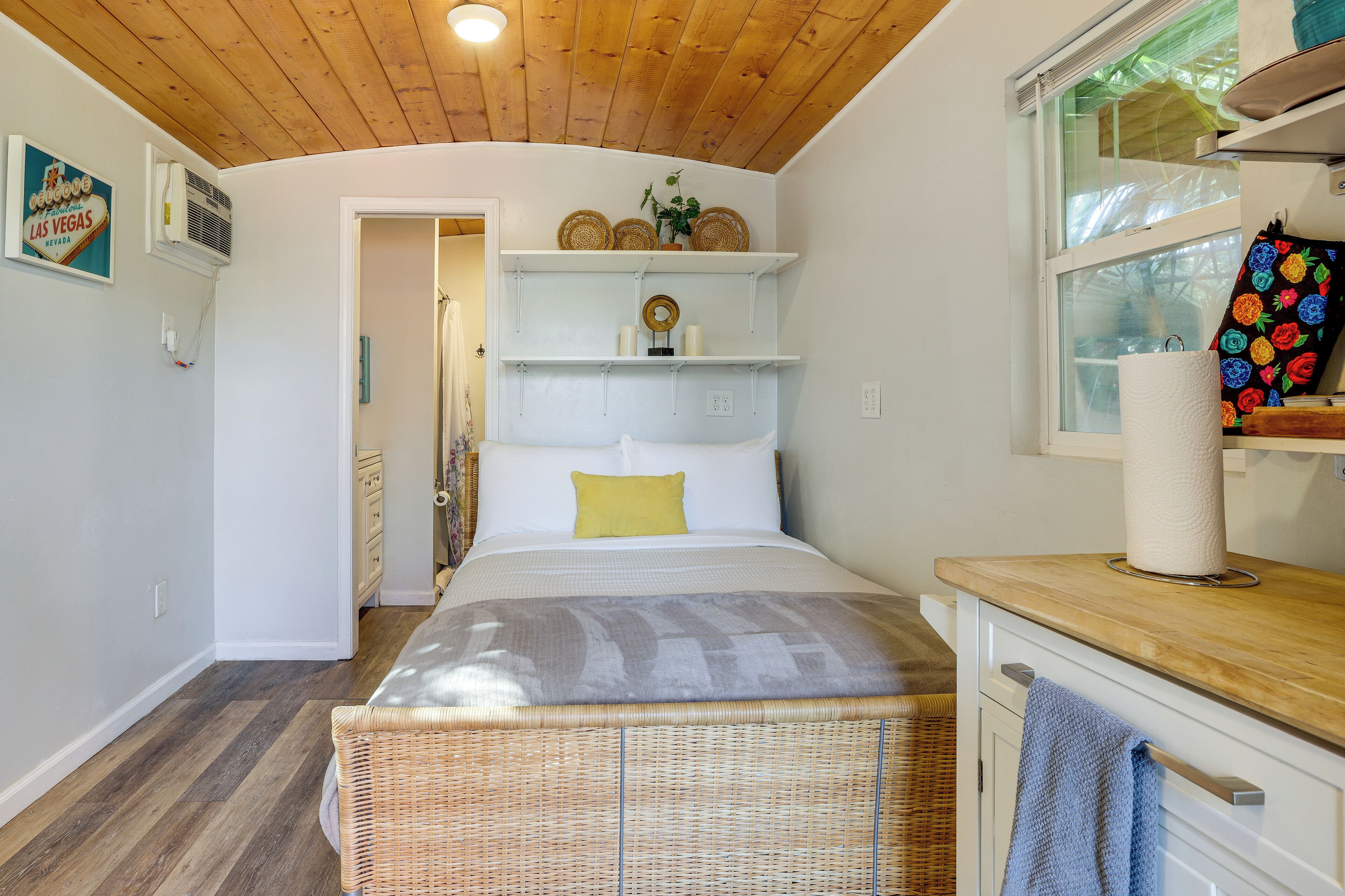 Apartment (0 Bedroom) | Interior
