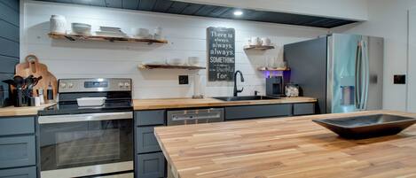 House (2 Bedrooms) | Interior