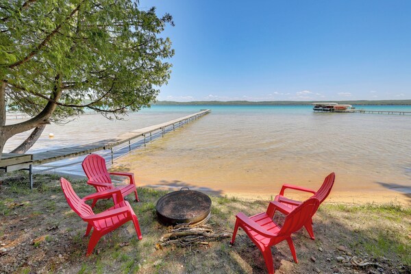 Glen Arbor Home W/ Glen Lake Access & Shared Dock! - Empire, MI