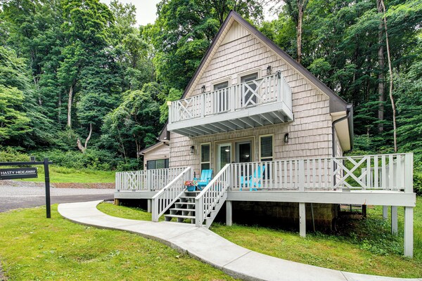Fire Pit & Steps To Lake! Tims Ford Lake Retreat - Lynchburg, TN