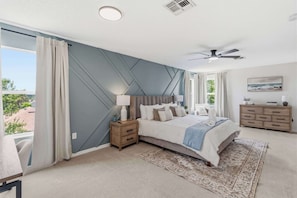 4 bedrooms, desk, iron/ironing board, travel cot - Theater Room, Game Room & Family Fun near Disney (Davenport)
