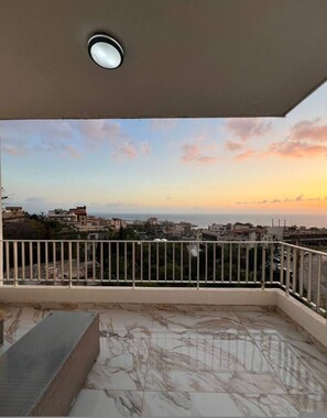 House | 3 bedrooms - Tabarja s Lovely Seaview Apartment (Safra)