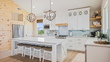 Ferienhaus, 3 Schlafzimmer | Eigene Küche | Kühlschrank, Wasserkocher mit Kaffee-/Teezubehör