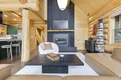 Log Cabin With Shou Sugi Ban Fireplace - Vh401 4 Bedroom Home