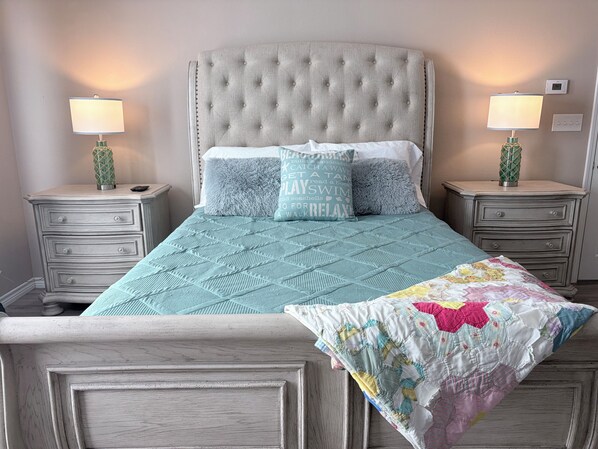 Iron/ironing board, WiFi, bed sheets
