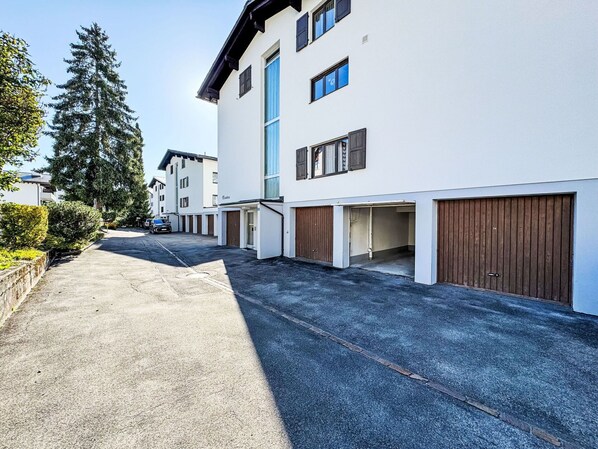 Exterior - Nice apartment for 4 guests with WIFI, pool, TV, balcony, pets allowed and panoramic view (Laax)