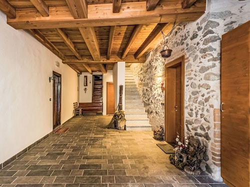 Lovely apartment for 6 people with WIFI and TV