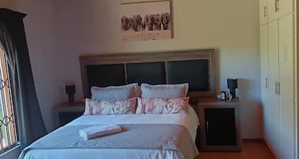 Situated on the Panarama Route 3-bedroom house in quaint Sabie for relaxing stay