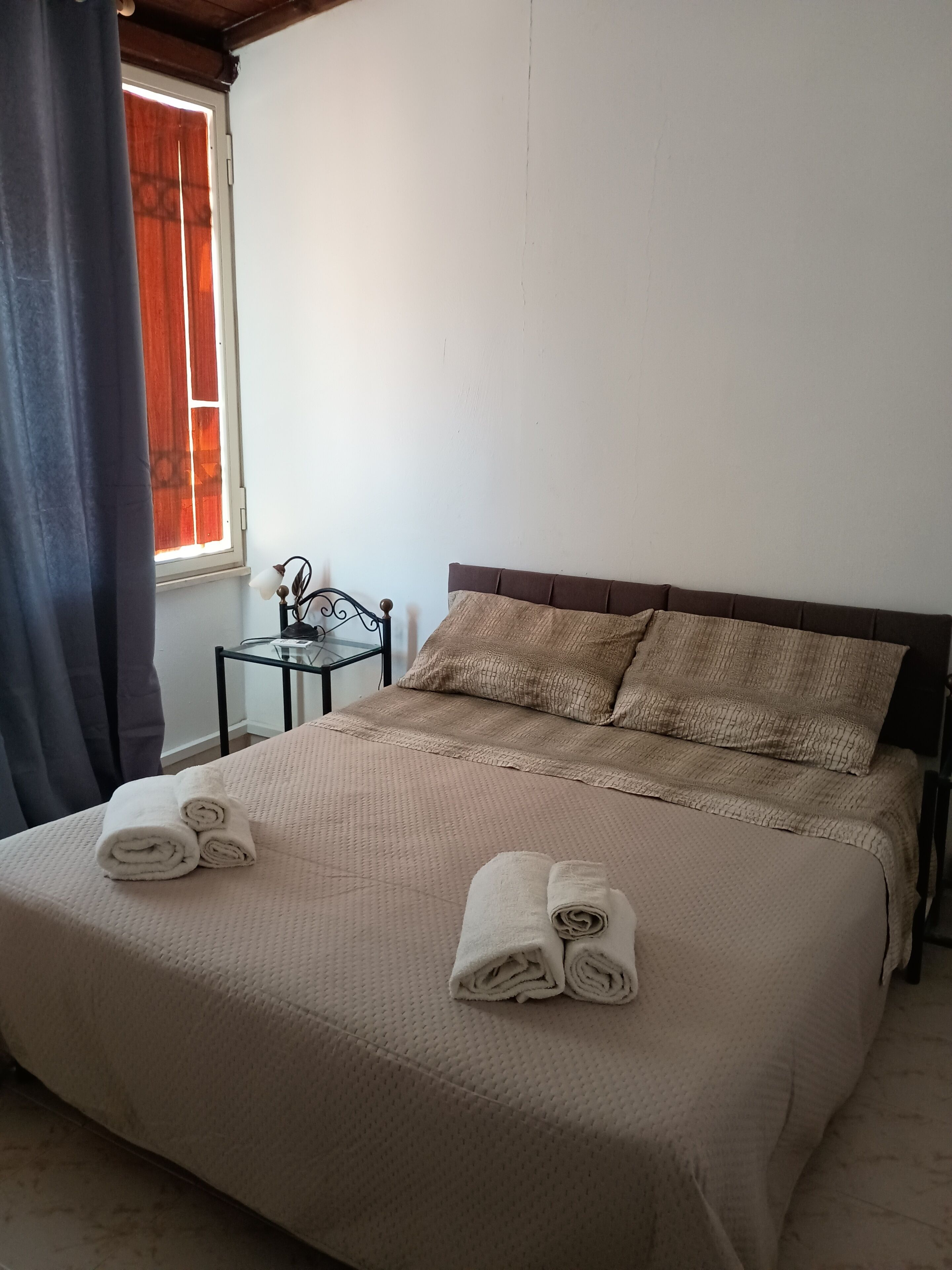 4 habitaciones, wifi y ropa de cama 