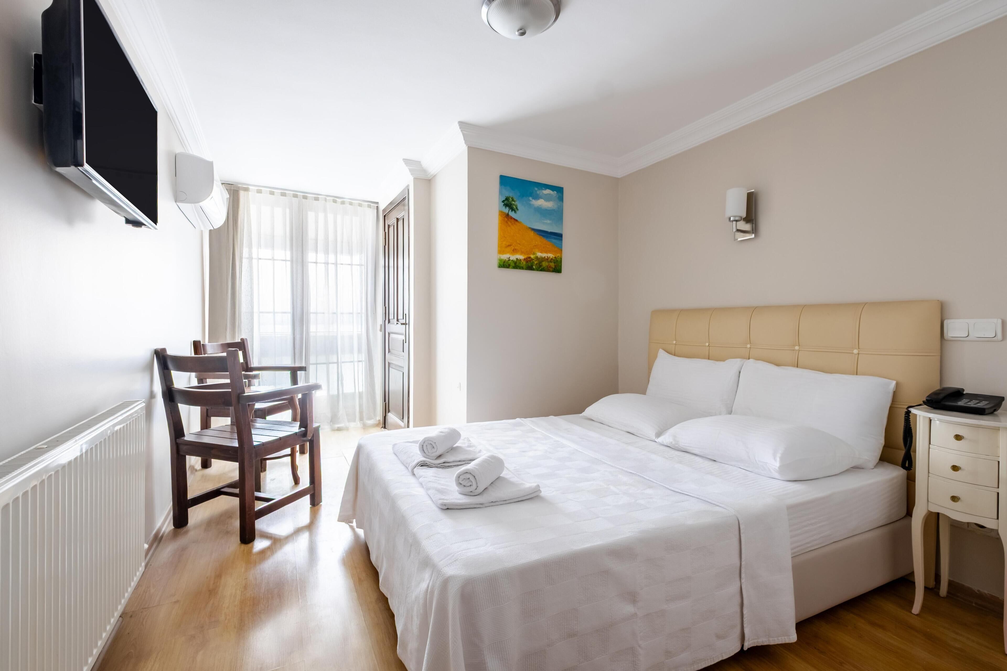 Camera Deluxe, vista città | Una scrivania, postazione laptop, Wi-Fi gratuito