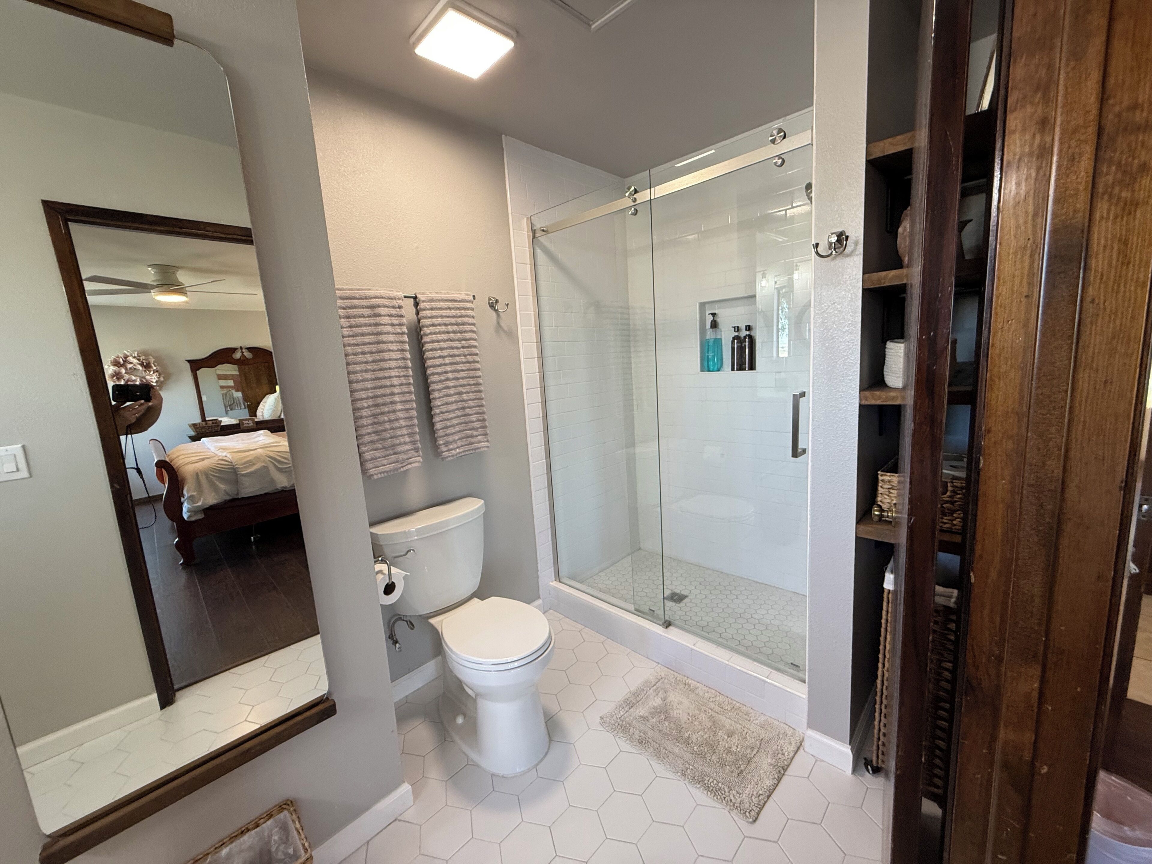Hair dryer, towels