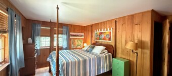 Lake Winnipesaukee Cottages at Cove Point Family Retreat