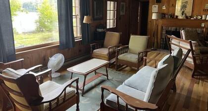 Lake Winnipesaukee Cottages at Cove Point Family Retreat