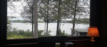 Lake Winnipesaukee Cottages at Cove Point Family Retreat