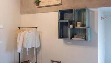 1 camera, Wi-Fi gratuito, lenzuola