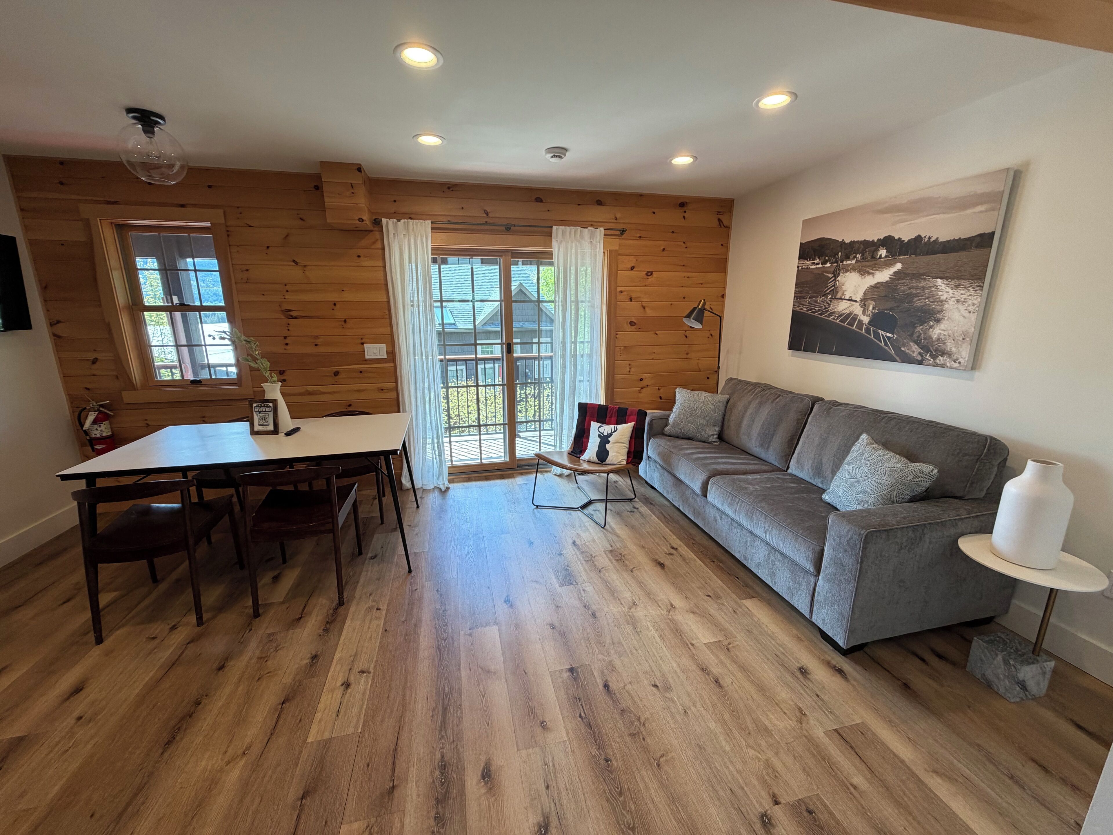 Deluxe Lodge Lakefront On Lake George #1 - Lake George, NY