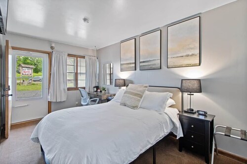 Room 2, Kozy Rest Motel
