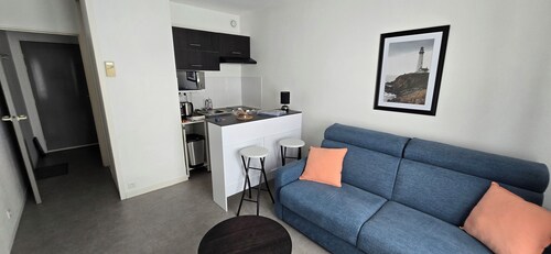 Quiet Escale Briochine studio 2 steps from downtown with private parking