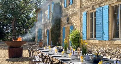 Mas Dou Rose, ferme avec piscine près des Alpilles