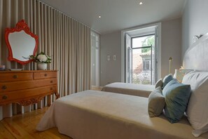 1 bedroom, iron/ironing board, free WiFi, bed sheets - Rua São Mamede - Heart of Lisbon (Lisboa)