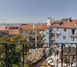 Property grounds - Rua São Mamede - Heart of Lisbon (Lisboa)