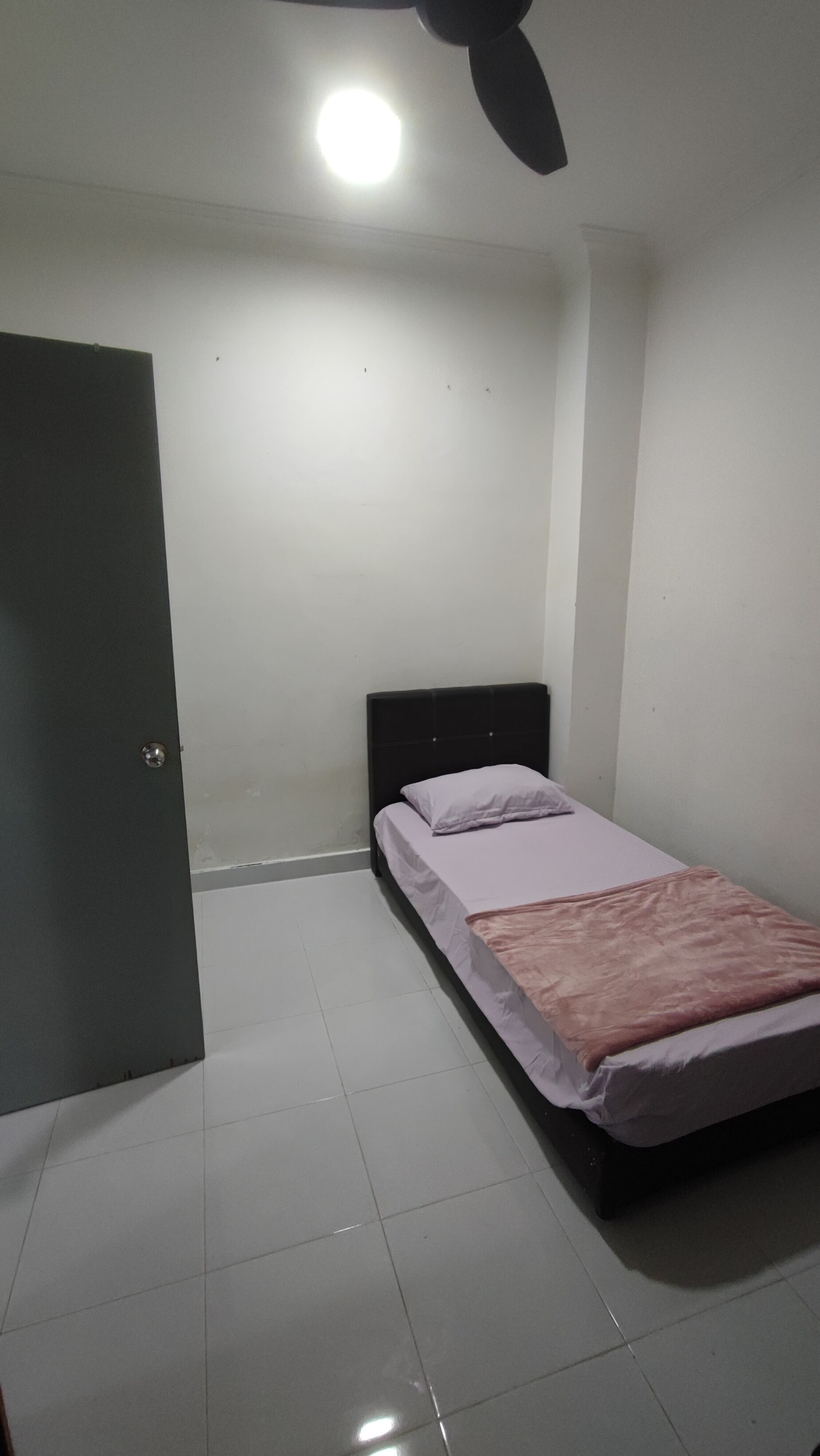 4 bedrooms, iron/ironing board, WiFi