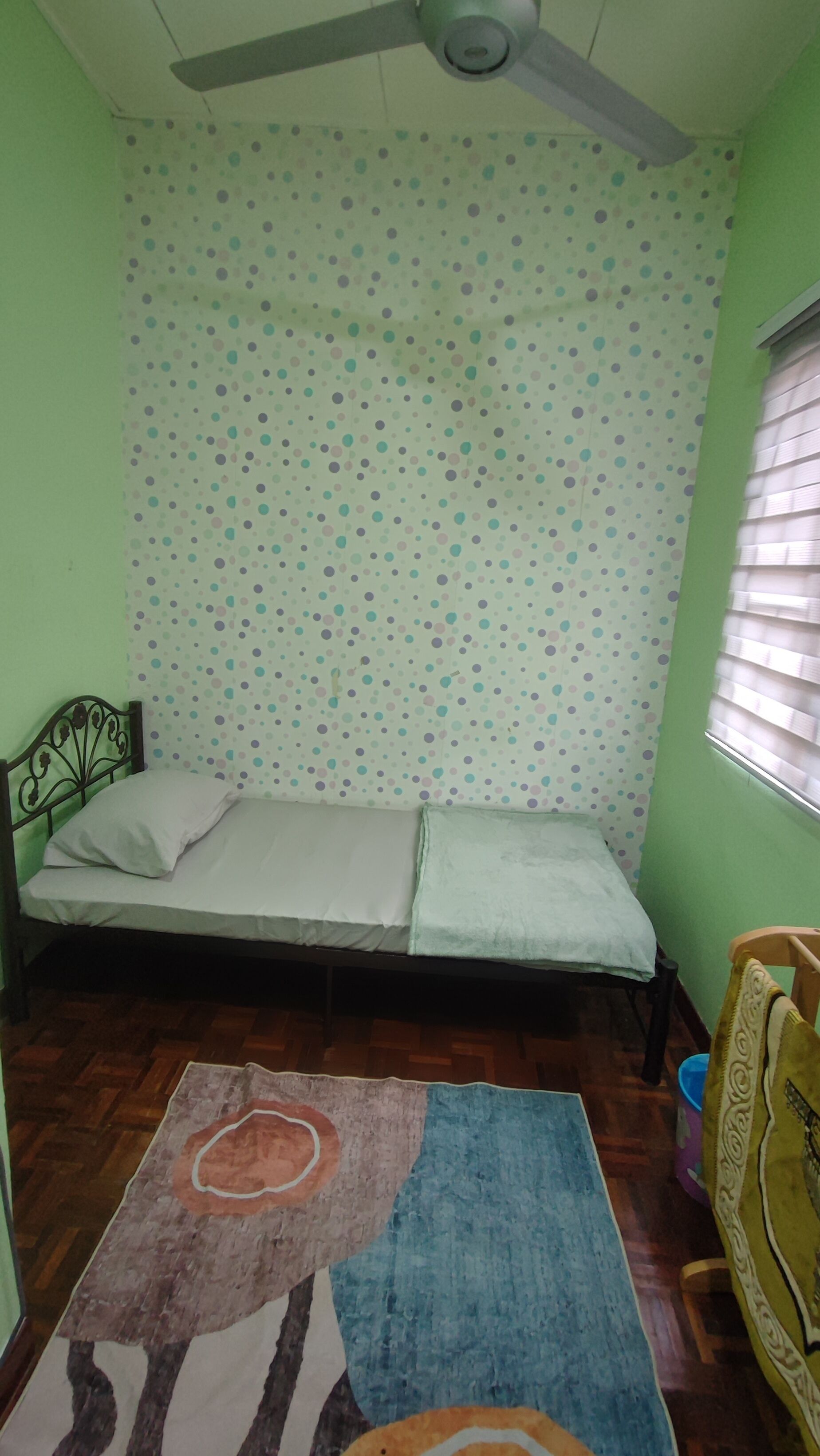 Iron/ironing board, WiFi
