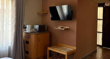 Laroza Guest House