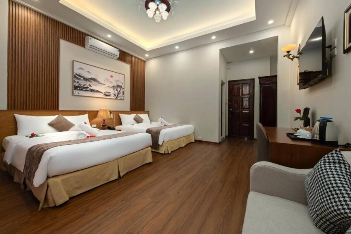 In-room safe, desk, soundproofing, free WiFi