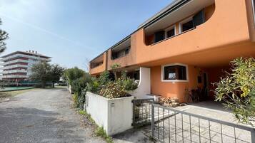 Villa, 3 Bedrooms, Balcony, City View | Exterior