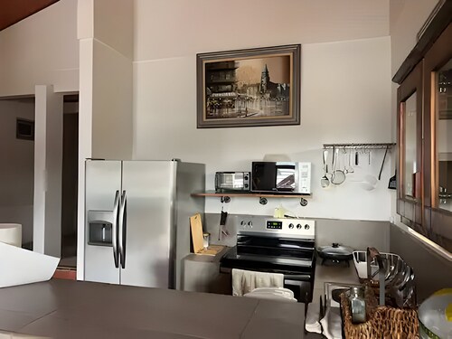 Luxury 10-bedroom House in Serene San José Neighborhood Perfect for Large Groups
