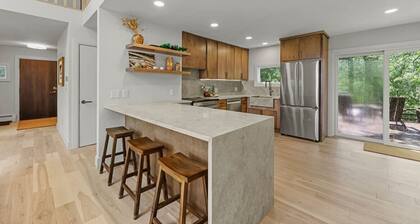 Moss`s Muse: A Modern Retreat