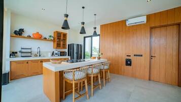 Deluxe Villa, 2 Bedrooms, Patio | Private kitchen | Fridge, microwave, stovetop, cookware/dishes/utensils
