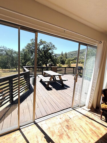 3-bedroom house in peaceful Sierras on 4.5 acres along road to Bass Lake