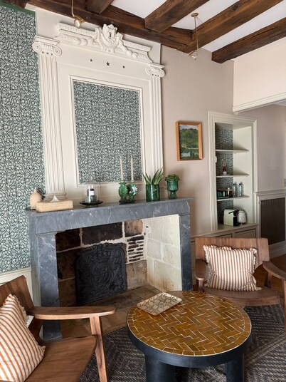 Upmarket "Ame Soeur" B&B room in the center of Chinon