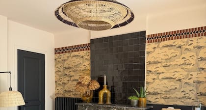Maison Romy Charming "BALTHAZAR" room Upmarket B&B in the heart of Chinon