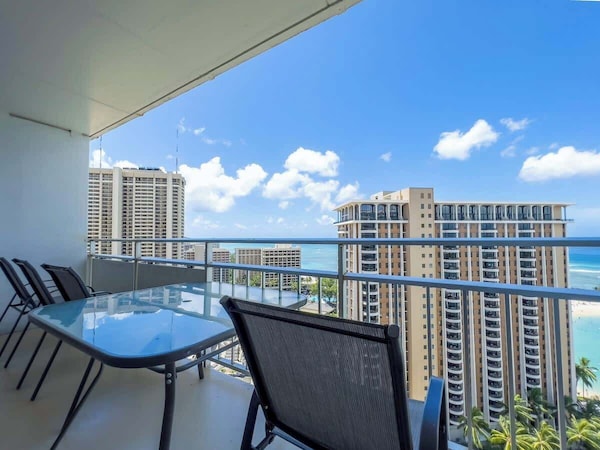 @ Marbella Lane Oceanview Horizon Escape Studio - Honolulu
