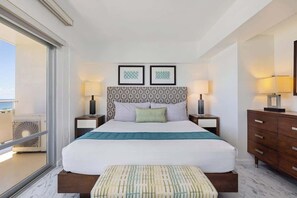 Room - @ Marbella Lane - Luxe 2BR w/ Panoramic Ocean View (Honolulu)