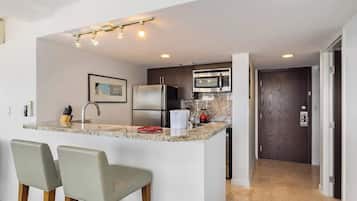 Apartment, Beachfront (2 Bedrooms) | Private kitchen