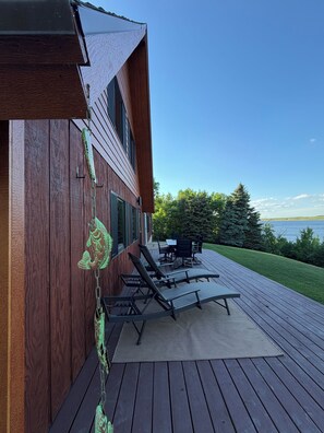 Outdoor dining - Family & Fishing Cabin on the Jamestown Reservoir (Jamestown)