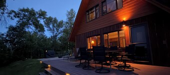 Year-round Lakefront Cabin + Outdoor Sauna + Smokeless Fire Pit