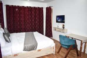 Double Room, Garden View | Desk, laptop workspace, iron/ironing board, free WiFi - KAYIM RESORTS  (Srinagar)