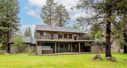 NEW! 4BR | Hot Tub | Dogs | Sleeps 10 - CYPR16
