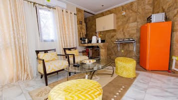 Apartamento, 1 habitación, balcón, vistas a la ciudad | Interior