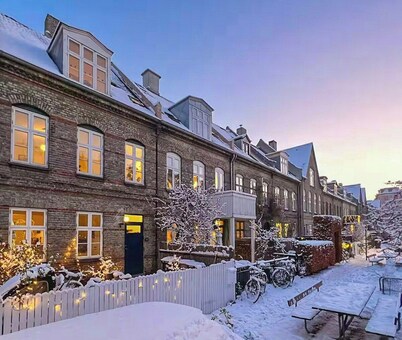 1881 townhouse in Kartoffelrækkerne near the Lakes