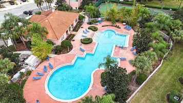 Piscine extérieure