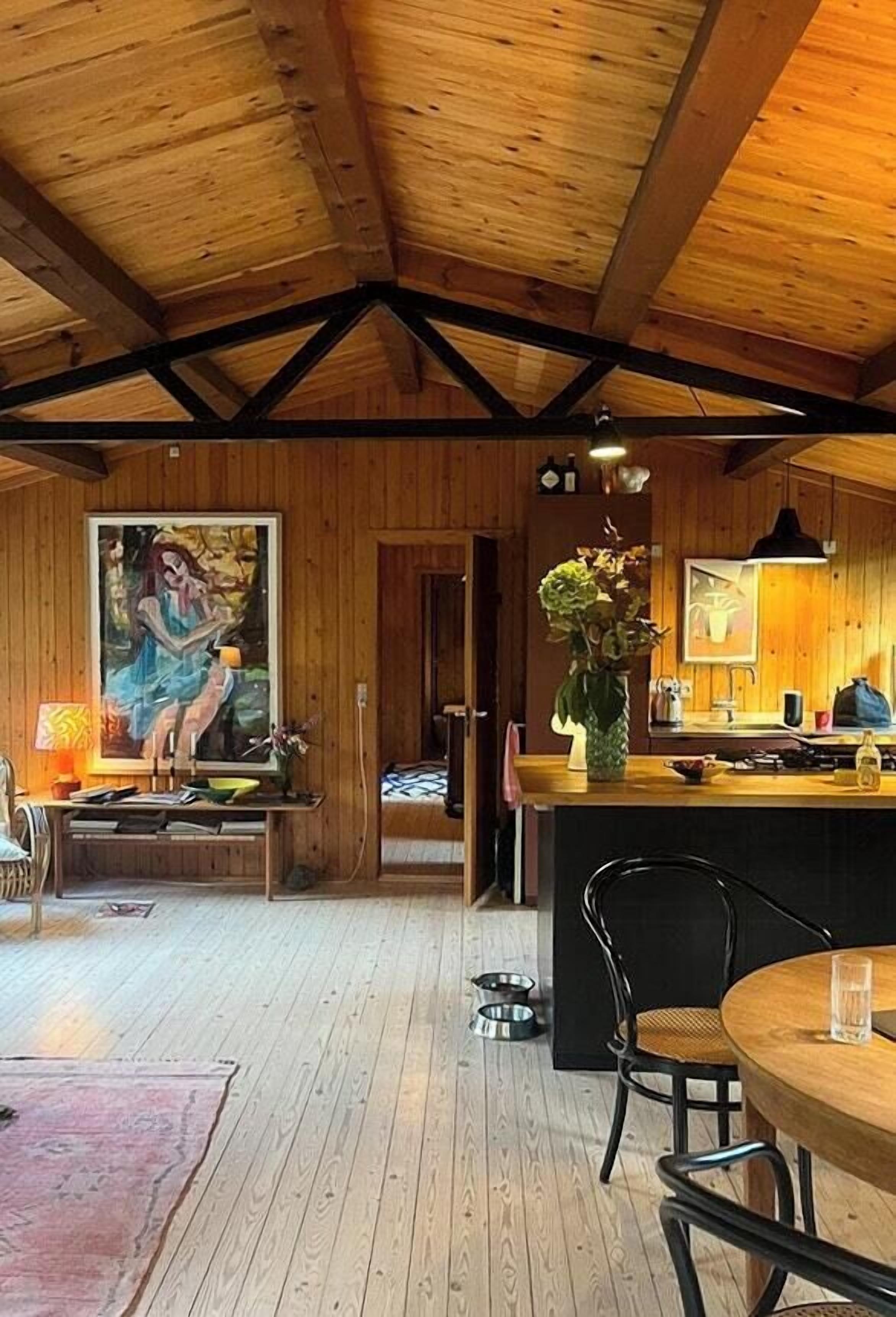 内装. Authentic 70s summer house by Skærby Strand