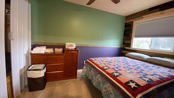 1 bedroom, iron/ironing board, WiFi, bed sheets